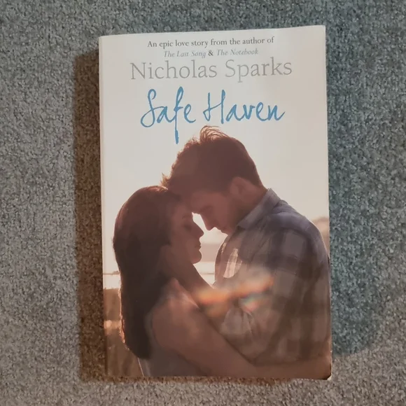Books, Nicholas Sparks bundle, Safe Haven and The Rescue. - Picture 2 of 7